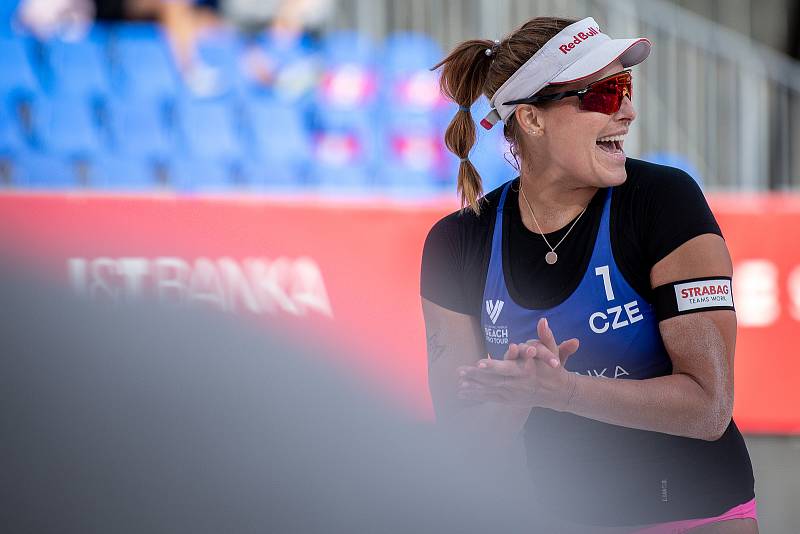 Turnaj Pro Tour kategorie Elite v plážovém volejbale J&T Banka Ostrava Beach Pro, 26. května 2022 v Ostravě. Barbora Hermannová z České republiky.