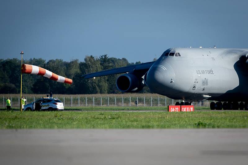 Přílet amerického transportní letoun Lockheed C-5M Super Galaxy, 18. září 2019 v Mošnově