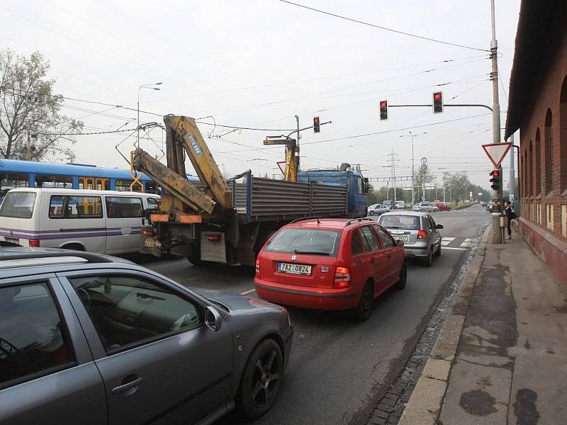 Světelná signalizace na křižovatce u vodárny se dočká modernizace