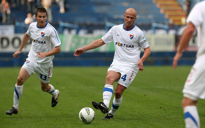 Martin Lukeš, legenda fotbalového Baníku Ostrava. V ligovém utkání s Hradcem Králové.