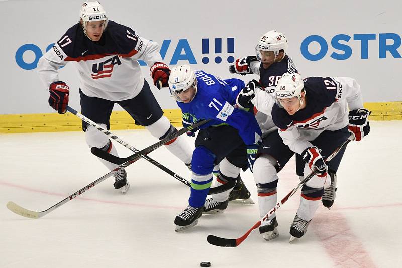 Hokejisté USA porazili na mistrovství světa v Ostravě Slovinsko 3:1.  