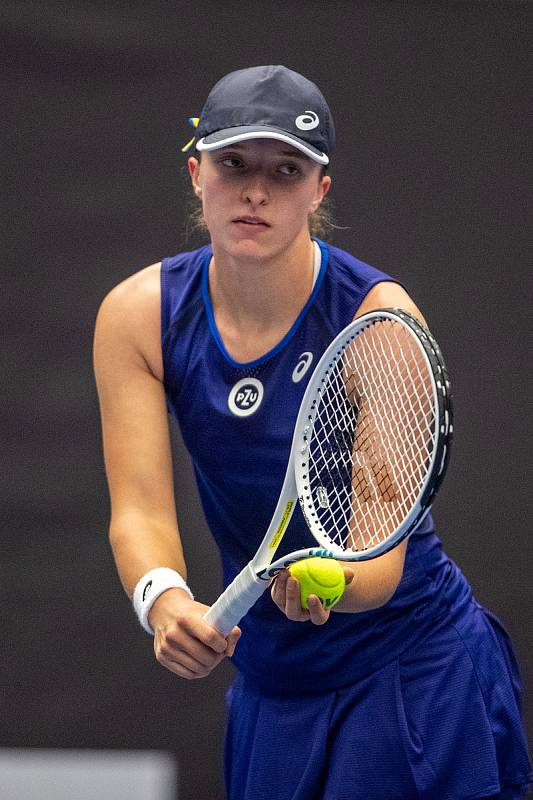 Tenisový turnaj žen WTA Agel Open 2022, 4. října 2022, Ostrava. Iga Swiatek z Polska (na snímku) a Ajla Tomljanovic z Austrálie.