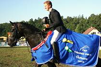 Jan Zwinger na koni Al Campo z Mustangu Lučina vyhrál Velkou cenu Ostravy.