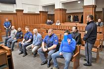 Krajský soud v Ostravě řeší případ mezinárodního obchodu s drogami, ve kterém figuruje osm obžalovaných (34 až 56 let), březen 2023.
