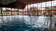 Krytý bazén Ostrava-Poruba - součástí areálu jsou také fitness centrum, saunové centrum, solární studio a masáže.
