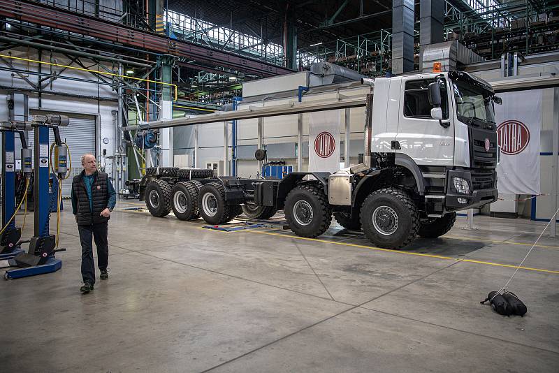 Představení v pořadí desetitisícího vozu Tatra vyrobeného ve společnosti TATRA TRUCKS a.s., 27. dubna 2022 v Kopřivnici.