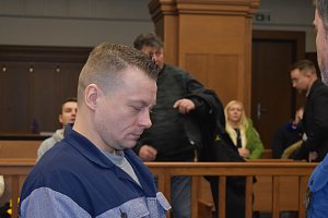 Martin Balhar u Krajského soudu v Ostravě, u kterého žádal o obnovu svého procesu. Ostrava, 22. prosince 2022.