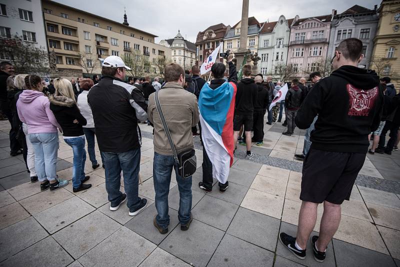 Ostravští policisté měli v sobotu pohotovost. Důvodem byly tři demonstrace a shromáždění, které se ve stejný čas konaly v centru Ostravy.