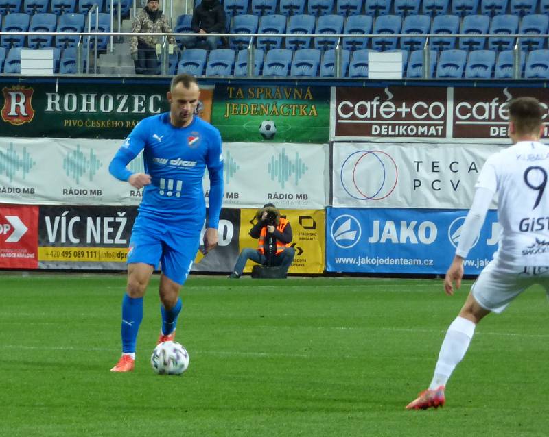 Fotbalisté Baníku Ostrava v Mladé Boleslavi proti Hradci Králové.