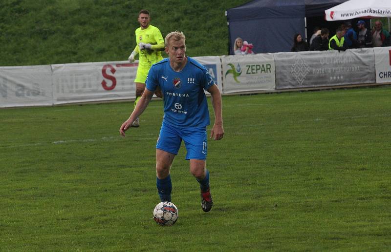 MOL Cup, 2. kolo, SK HS Kroměříž (červenobílé dresy) - FC Baník Ostrava, 21. září 2022.