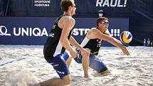 Turnaj Světového okruhu v plážovém volejbalu kategorie 4*, 6. června 2021 v Ostravě. Ondřej Perušič (vlevo), David Schweiner z ČR.