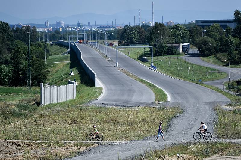 Stavba silnice - Prodloužená Rudná. Ilustrační foto.