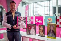 Výstava Barbie panenek ve Forum Nová Karolina (FNK), 8. března 2019 v Ostravě. Na snímku organizátor Jiří Michalik.