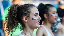 Finále muži: ČR - Norsko. FIVB Světové série v plážovém volejbalu J&T Banka Ostrava Beach Open, 2. června 2019 v Ostravě. Na snímku roztleskavačka.