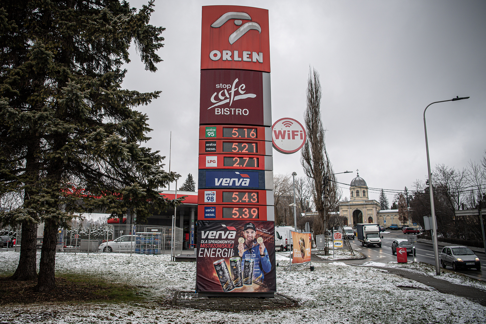Češi opět berou Polsko útokem. Benzin spadl pod 30 korun, klesly i ceny  potravin - Moravskoslezský deník