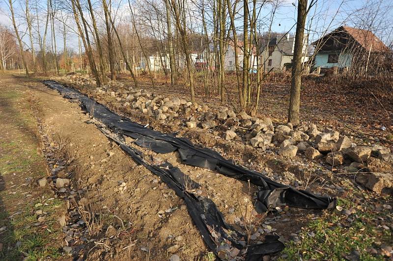 Starý vojenský areál se likviduje. Nahradí jej centrální park nejlidnatějšího ostravského obvodu.