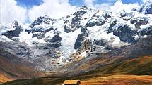 Pohoří Cordillera Huyahuash v Peru.