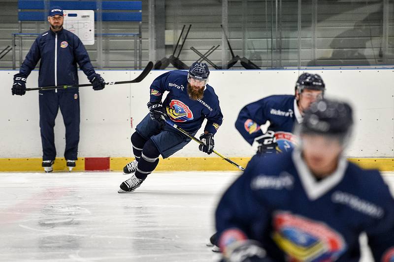 Hokejisté Vítkovic zahájili přípravu na ledě před novým ročníkem extraligy, 29. července 2019 v Ostravě. Na snímku Jan Výtisk.