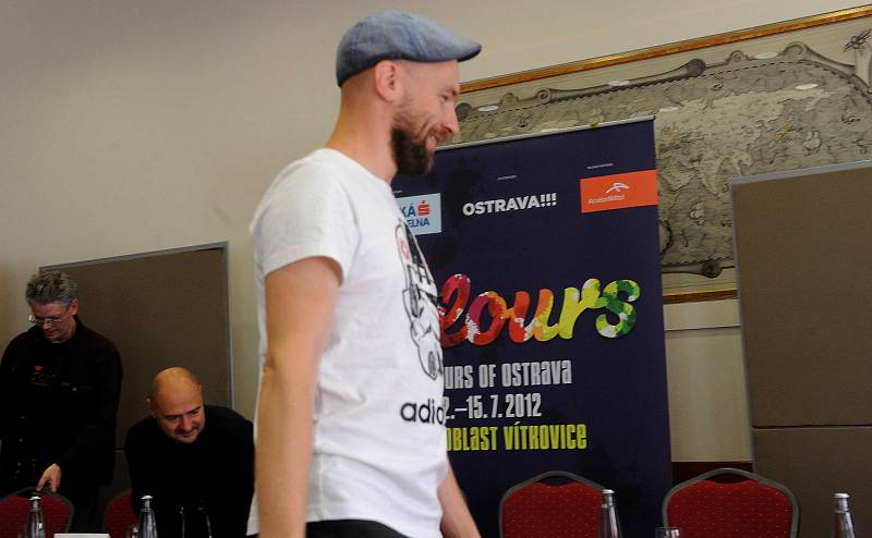 Snímek ze středeční tiskové konference k festivalu Colours of Ostrava.