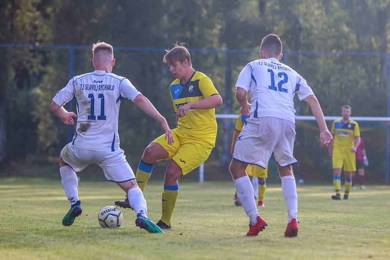 Klimkovice - Slavoj Rychvald (v bílém).