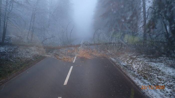 Situace na silnici 445 u Rýmařova, prosinec 2020.