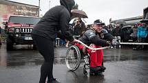 Den rekordů, na kterém handicapovaný kulturista Daniel Minster utáhl na invalidním vozíku nákladní automobil Tatra (do vzdálenosti 252cm).