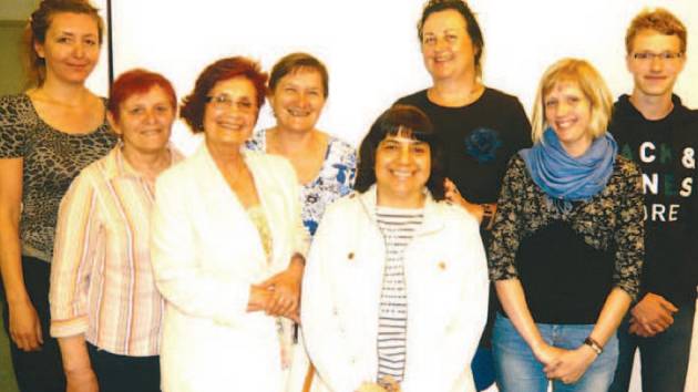 Skupinka dobrovolníků, která pravidelně navštěvuje pacienty v Bílovecké nemocnici. Dobrovolnictví tam zaštiťuje Humanitární organizace Adra. 