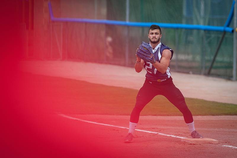 Arrows Fest 2018 v Ostravě-Porubě nabídl exhibiční zápas hokejistů Vítkovic, baseballistů Arrows Ostrava a amerických fotbalistů Steelers Ostrava.