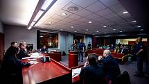 Okresní soud v Ostravě si společně s Krajským soudem v Ostravě pro návštěvníky připravily simulované hlavní líčení (trestní řízení) s komentářem a s následnou diskuzí v rámci projektu Noc práva, 6. března 2020 v Ostravě.