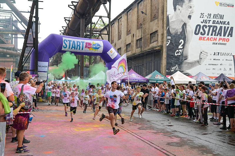 Duhový běh  a festival v Dolní oblasti Vítkovice Rainbow run & Rainbow fest Ostrava, sobota 4. června 2022.