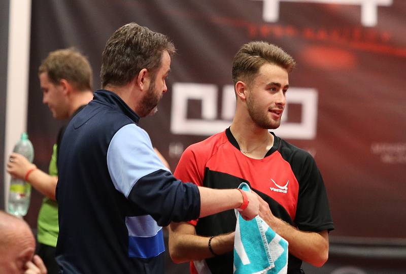 Stolní tenisté TJ Ostrava KST vybojovali na mistrovství ČR v Havířově celkem pět medailí.