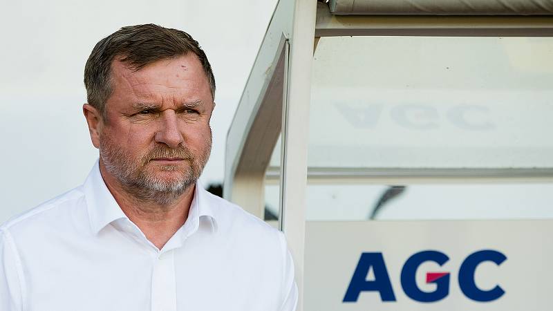 Plzeňský trenér Pavel Vrba při utkání v Teplicích.