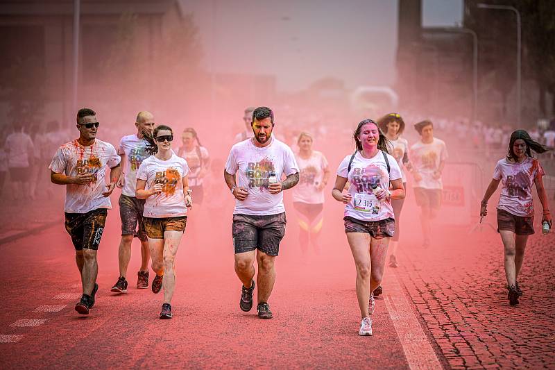 Duhový běh  a festival v Dolní oblasti Vítkovice Rainbow run & Rainbow fest Ostrava, sobota 4. června 2022.