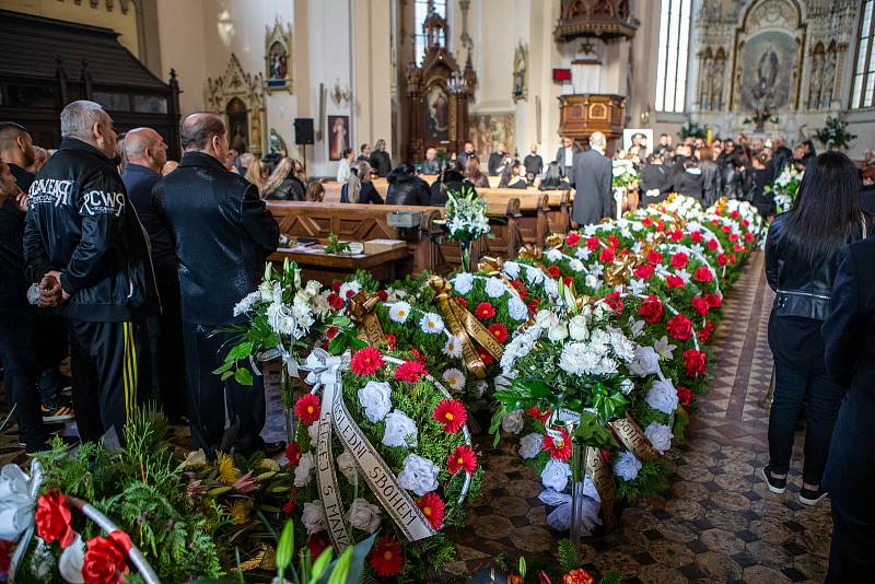 Ostrava pohřbila romskou legendu. Pohřeb Josefa Facuny 21. října v kostele Neposkvrněného početí Panny Marie v Přívoze.