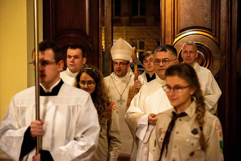 Půlnoční pontifikální mše svatá v katedrále Božského Spasitele v Ostravě.