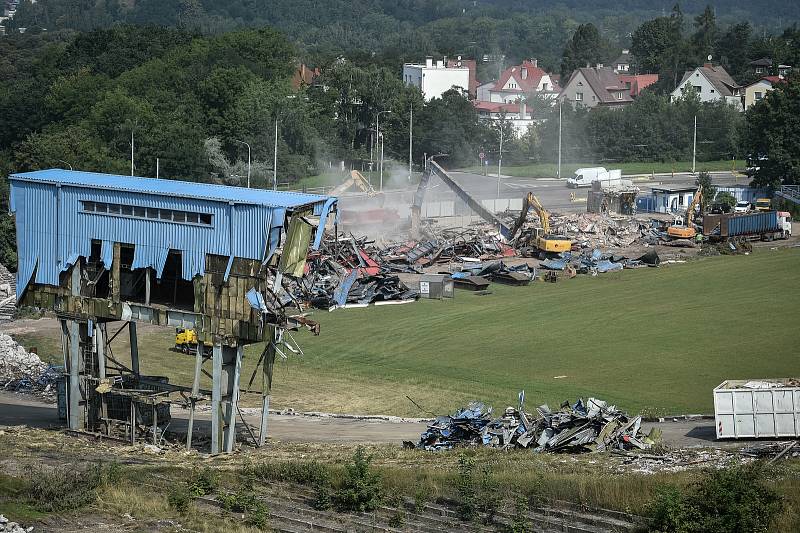 Demolice stadionu Bazaly, 23. července 2018 v Ostravě.