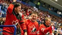 Juniorský hokej je v Kanadě velmi populární, ve sledovanosti většinou šampionát dvacítek předčí i seniorské mistrovství světa, které termínově koliduje s vyvrcholením sezony v NHL. A v Ostravě to bylo jasně vidět.