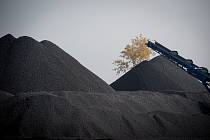Skládka uhlí v Heřmanicích, 9. říjen 2018 v Ostravě.
