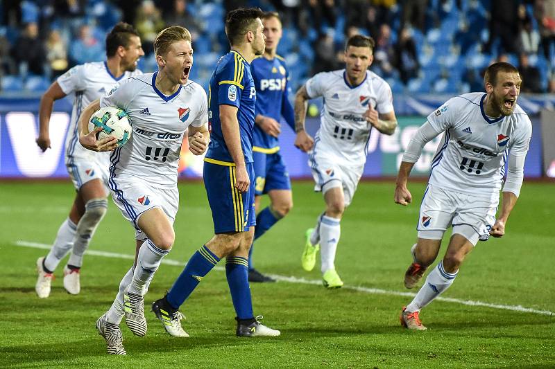 Utkání 22. kola první fotbalové ligy: FC Baník Ostrava - 1. FC Vysočina Jihlava, 30. března 2018 v Ostravě. (vlevo) radost Procházka Václav.