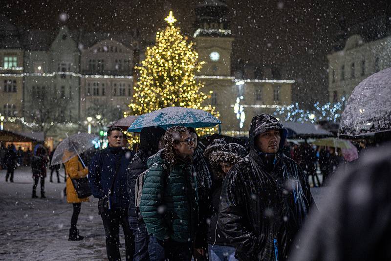 Vánoční trhy na Masarykově náměstí, 26. listopadu 2021 v Ostravě.