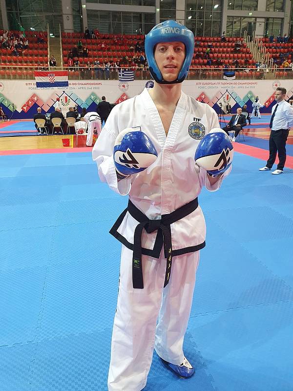 Gym Fighting Arena Ostrava-Poruba (ME v taekwondu ITF v chorvatské Poreči, 26. 3. až 2. 4. 2022). Stepan Knyshov.