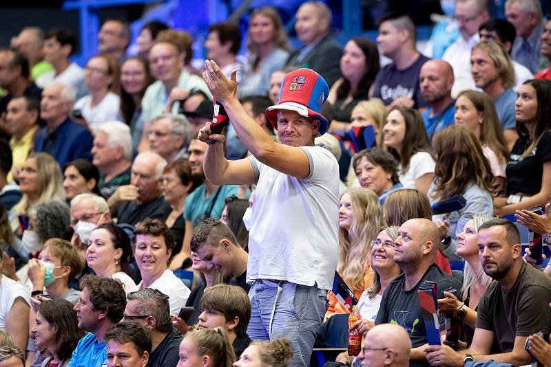 Čeští volejbalisté měli na ME v Ostravě vítězství nad Bulharskem na dosah, ale ve čtvrtém setu nevyužili mečtbol a nedělní zápas nakonec prohráli 2:3.