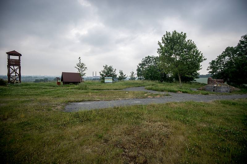 Okolí před Hošťálkovickou rozhlednou, červen 2019.