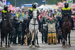 Dny NATO v Ostravě na letišti v Mošnově. Přehlídka jízdní a pořádkové policie