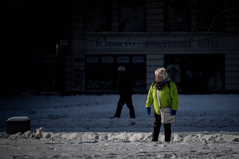 Mrazivá zima v centru Ostravy, 15. února 2021.