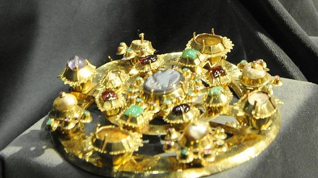 Výstavu v muzeu rozzářily zlaté předměty - Moravskoslezský deník