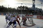 Na stadionu, kde hraje své domácí zápasy fotbalový Baník, chce Ostrava v lednu uspořádat Winter Classic. Hokejisté Vítkovic na něm vyzvou v regionálním derby Třinec, ale také mistrovskou Kometu Brno. V Česku se zatím hrály hokejové zápasy pod širým nebem 