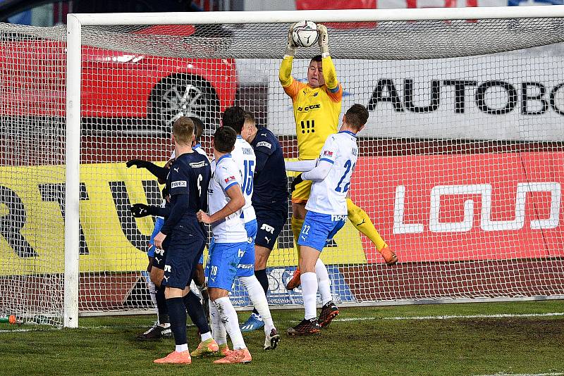 Utkání 8. kola první fotbalové ligy: FC Baník Ostrava - FC Slovácko, 20. ledna 2021 v Ostravě. (střed) brankář Ostravy Jan Laštůvka.