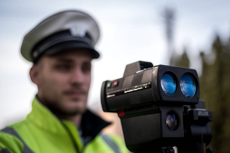 Policejní akce Speed marathon (měření rychlosti) v městské části Vřesina, 3. dubna 2019 v Ostravě.