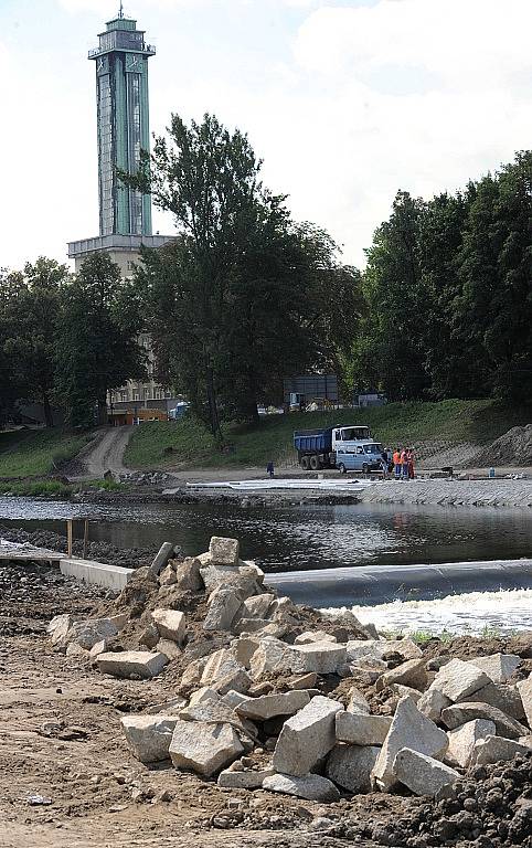 Revitalizace Ostravice. Stavební činnost kolem řeky by měla utichnout v průběhu roku 2015.